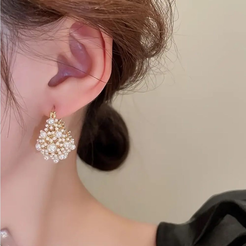 Faux Pearl Flower Basket Hoop Earrings - Picture 3 of 4